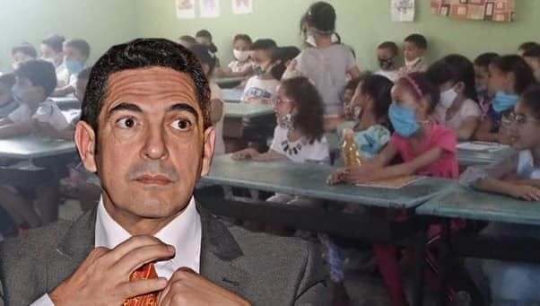 ضجة ترويج صورة لحجرة دراسية لا تحترم للتدابير الاحترازية تتسبب في توقيف مديرها