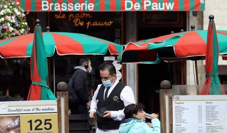  تعلن تشدد إجراءاتها ضد تفشي وباء كورونا - www.sabahachark.com