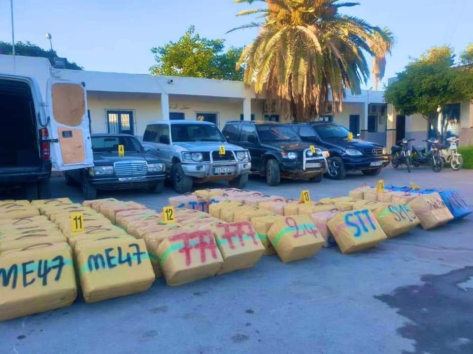 حجز ثلاثة أطنان و729 كلغ من مخدر الحشيش بضواحي الدريوش