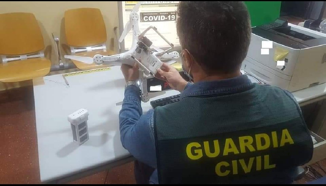 إلقاء القبض على شاب إسباني حاول تهريب أدوية إلى الناظور باستعمال طائرة بدون طيار “درون”.