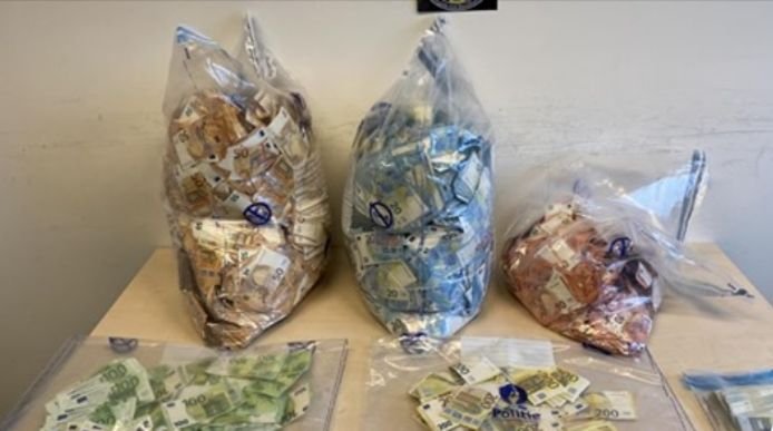 uu 4 - www.sabahachark.com