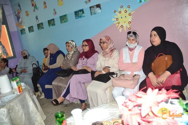  تكريم نظمته إدارة المؤسسة 10 - www.sabahachark.com