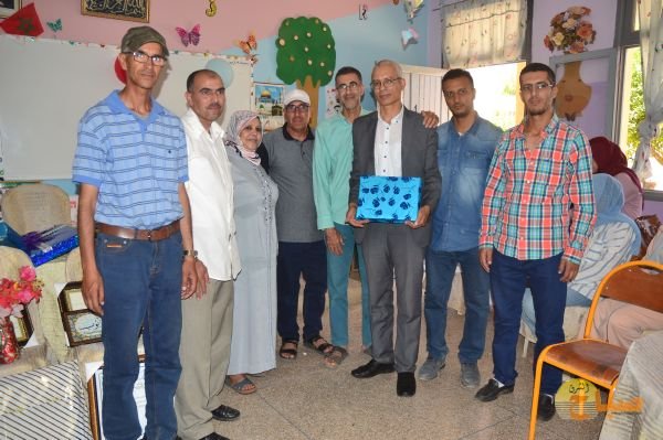  تكريم نظمته إدارة المؤسسة 3 - www.sabahachark.com