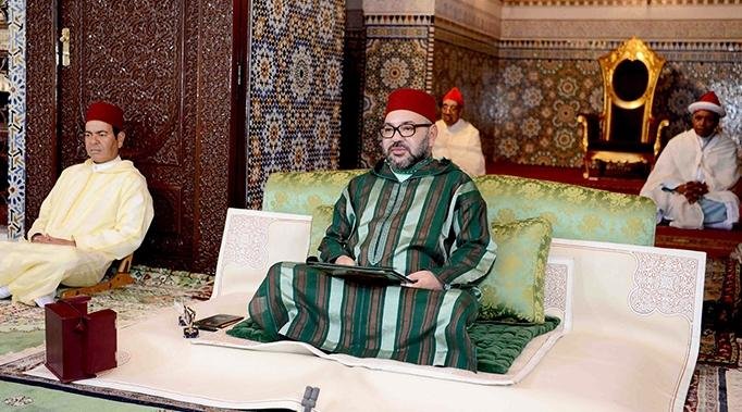 1527029321أمير المؤمنين يترأس الدرس الثاني من سلسلة الدروس الحسنية الرمضانية epxyiT1 - www.sabahachark.com