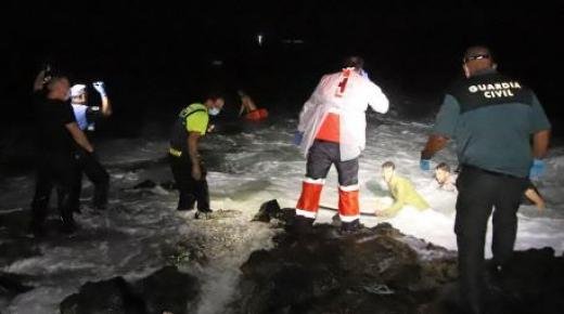 في عودة قوية لهذه الظاهرة ..وصول أزيد من 70 مهاجرا سريا لسبتة المحتلة عن طريق السباحة