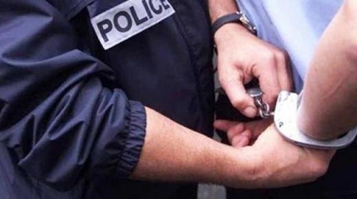 توقيف سائق حافلة للنقل الحضري ببركان، للإشتباه في تورطه في قضية تتعلق بالنصب والاحتيال على الراغبين في الهجرة