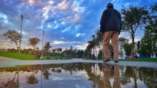 الطقس غدا الجمعة..أجواء غائمة جزئيا الى غائمة مع احتمال نزول قطرات مطرية