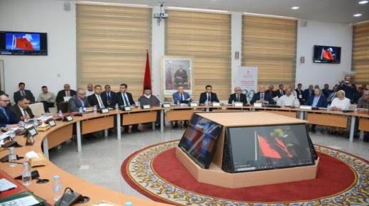 الوالي خطيب الهبيل يترأس اجتماعا جهويا لاستشراف آفاق تعزيز التنمية السياحية في جهة الشرق