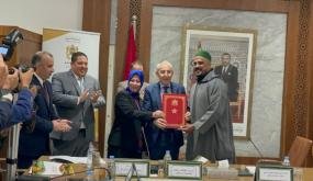 الوالي الخطيب الهبيل يترأس الاجتماع للجنة الإقليمية للتنمية البشرية لعمالة مراكش ويصادق على 12 اتفاقية شراكة وتوزيع 9 سيارات جديدة