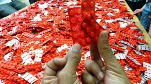 إحباط محاولة تهريب 1500 قرص مهلوس كانت بداخل إرسالية قادمة من إحدى الدول الأوروبية.