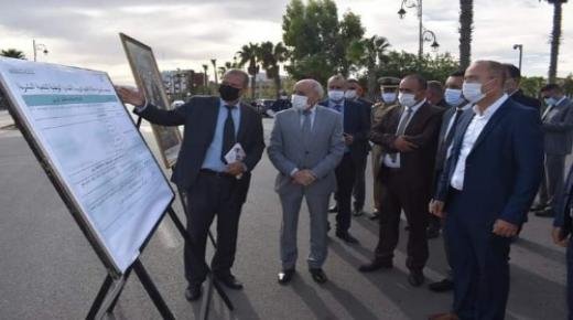 عامل إقليم تاوريرت يشرف على توزيع 10 حافلات للنقل المدرسي بكلفة 3.5 مليون درهم