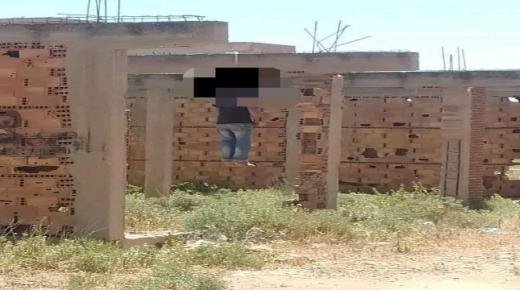 جثة ثلاثيني معلقة بحي السكة بمدينة الناضور تستنفر السلطات