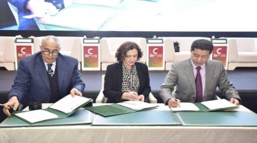 مجلس جهة الشرق يوقع اتفاقية شراكة تروم تطوير منظومة للاقتصاد الاجتماعي و التضامني .