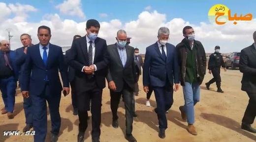 الوزير الصديقي يشرف على عملية توزيع الشعير المدعم على الكسابة