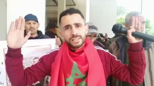 الباعة الجائلون المقصيون ينتفضون ضد رئيس المجلس الجماعي للعيون سيدي ملوك.