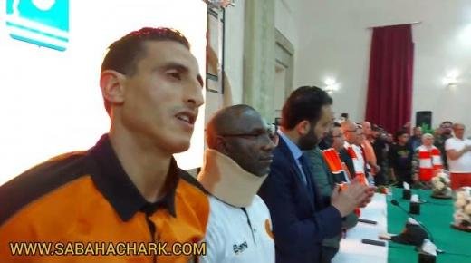 حكيم بن عبد الله يتلو مضمون الرسالة الملكية بمناسبة تتويج فريق النهضة البركانية بكأس الكاف