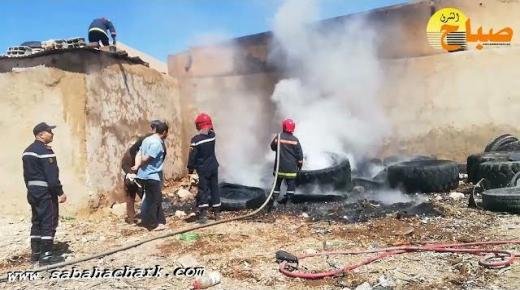 حريق يأتي على مستودع للمتلاشيات وسط تجمع سكني