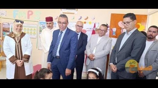 على هامش المنتدى.. عامل إقليم تاوريرت يتفقد مشاريع المبادرة