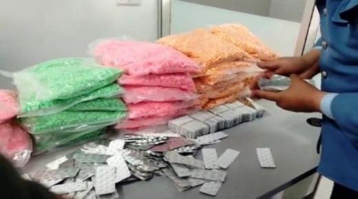 الناظور.. احباط محاولة تهريب 116 ألف و605 قرص مهلوس على متن سيارة خفيفة تحمل لوحات ترقيم أجنبية