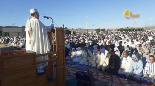 صلاة عيد الفطر المبارك .. مشاهد تشد الأنظار بمصلى حي النهظة بالعيون سيدي ملوك