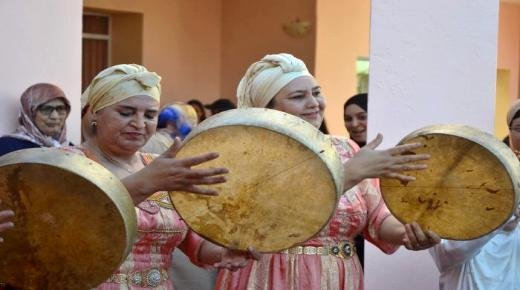 مجموعة حيدوس تشعل قاعة النادي البلدي هولسيم