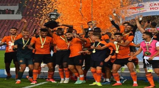 لأول مرة في تاريخه… نهضة بركان يتوج بطلا لكأس السوبر الإفريقي2022