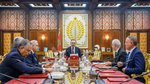 ترأس الملك محمد السادس بالقصر الملكي بالرباط، جلسة عمل خصصت لإشكالية الماء