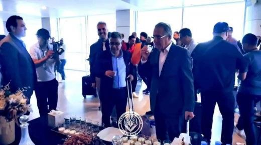 استقبال تاريخي لبعثة فريق اتحاد العاصمة الجزائري بمطار وجدة أنجاد