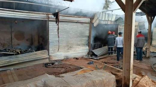 مستجدات: حريق وجدة الذي التهم 15 محلا تجاريا بسوق شعبي بمدينة وجدة