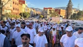 بالصوت والصورة… بوهديلة الكبرى تضيء بالشموع.. مسيرة جماهيرية حاشدة تُبرز زخم حضور حزب الاستقلال بقيادة حكيم بن عبد الله