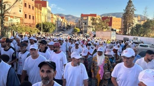 بالصوت والصورة… بوهديلة الكبرى تضيء بالشموع.. مسيرة جماهيرية حاشدة تُبرز زخم حضور حزب الاستقلال بقيادة حكيم بن عبد الله