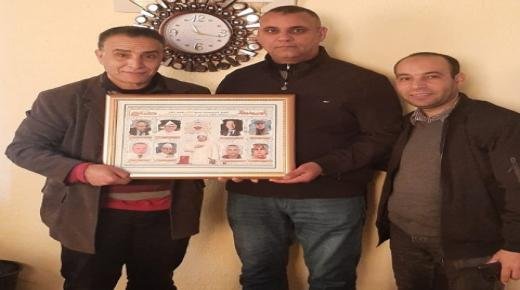 بنيونس زياني رئيس جماعة عين الرݣادة يحظى بتكريم جريدتي “صباح الشرق” و”لوريونطال”