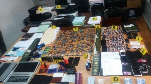 تفكيك شبكة إجرامية لتزوير ملفات الفيزا بوجدة