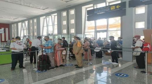 وزارة الصحة تقرر تحيين وتوحيد استمارة البطاقة الصحية بالنسبة لركاب البواخر والطائرات معا.