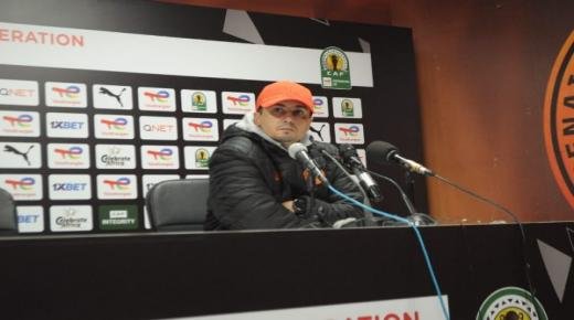 أطوار الندوة الصحفية الخاصة بالمدربين عقب نهاية مباراة فريقي نهضة بركان والشياطين السود