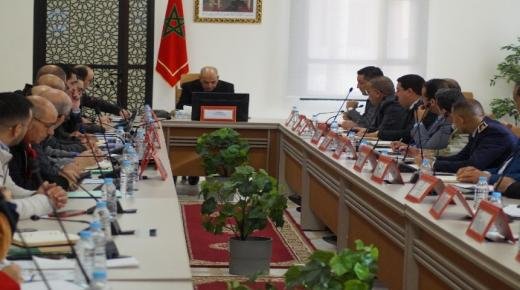 عامل إقليم بركان يشرف على عرض التدابير الاستباقية لمواجهة آثار موجة البرد القارس بالإقليم