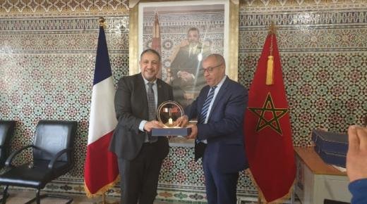 محمد إبراهيمي رئيس المجلس الجماعي لبركان يستقبل وفد عن مدينة غارج-لي-غونيس الفرنسية يتقدمهم عمدة المدينة وبعض أعضاء المجلس