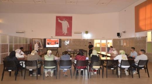 يوم تكويني بوجدة حول رياضة الفلور بول الممارسة في الأولمبياد الخاص