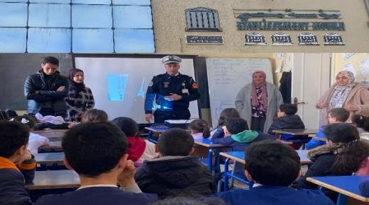 حملة تحسيسية حول التربية الطرقية والوقاية من حوادث السير بمؤسسة منجي للتعليم الخصوصي ببركان