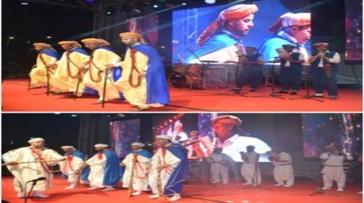 من عين بني مطهر إلى عين اسبيلية… لوحات تراثية تُثري منصة محمد السادس في ثاني ليالي مهرجان الفنون الشعبية الشرقية ببركان.