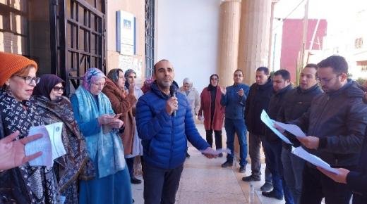 مستخدمو ومستخدمات المحافظة العقارية ببركان ينظمون وقفة احتجاجية للمطالبة بحقوقهم المشروعة