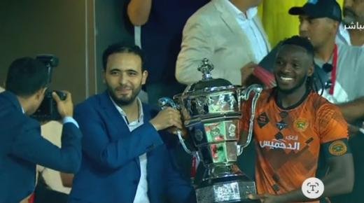 نهضة بركان يُطيح بالرجاء الرياضي ويتوج بلقب كأس العرش للمرة الثالثة في تاريخه