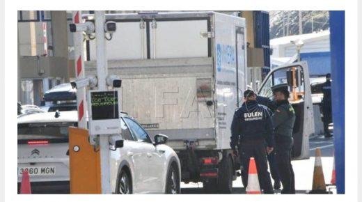 عبور أول شاحنة بضائع لمعبر باب سبتة تمهيدا لبدء نشاط الجمارك