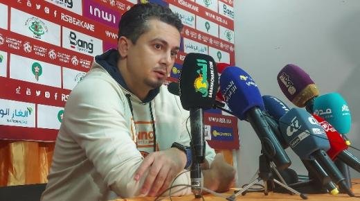 بعد الانتصار على الفتح الرباطي.. هذا ماصرح به مدرب نهضة بركان”أمين الكرمة” في الندوة الصحفية