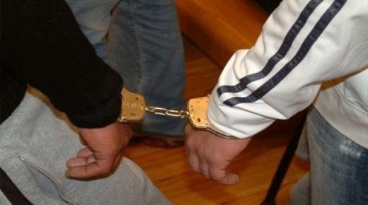 اعتقال رئيس جماعة أحفير المنتمي لحزب الأصالة والمعاصرة وشقيقه بتهمة الاتجار الدولي في المخدرات