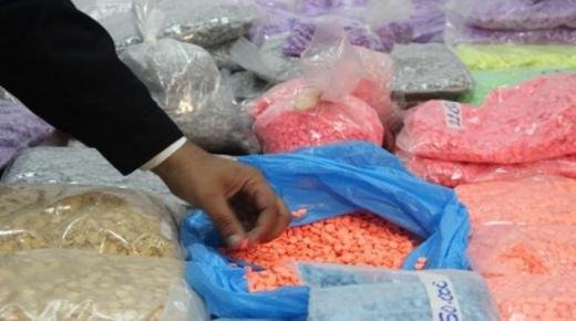 الشرطة القضائية بالناظور تفتح تحقيق لكشف المتورطين في قضية تهريب اقراص مهلوسة من إسبانيا