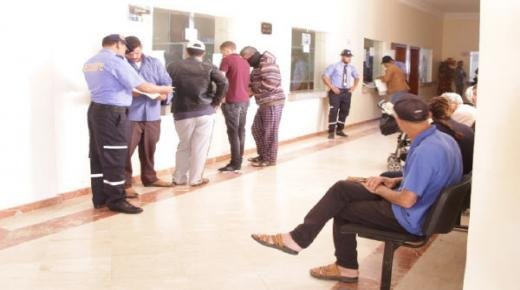 دورية لوزير الداخلية تدعو الجماعات المحلية إلى تطبيق مقتضيات القانون المتعلق بتبسيط المساطر والإجراءات الإدارية