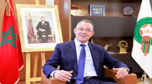 فوزي لقجع يهنئ نهضة بركان بالتأهل لنهائي كأس (الكاف) على حساب إتحاد العاصمة الجزائري