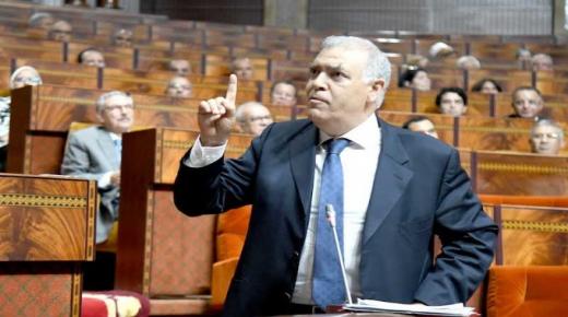 السماح لرؤساء الجماعات والأقاليم بالترشح للبرلمان