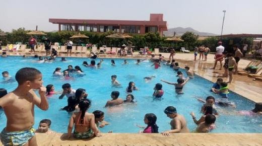 رحلة ترفيهية لتلاميذ مؤسسة منجي للتعليم الخصوصي ببركان إلى المركب السياحي بأغبال